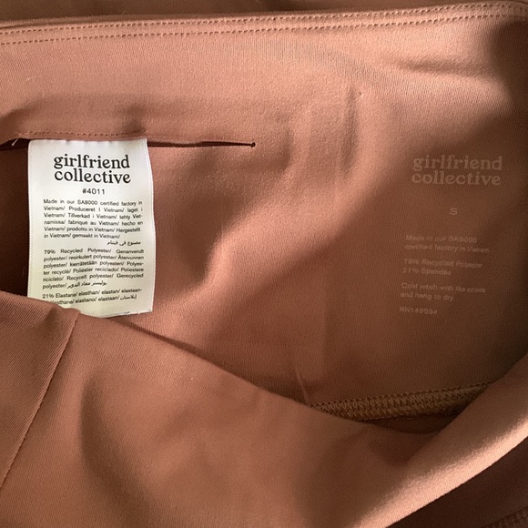 Girlfriend Collective Set (Acorn) - Picture 8 of 8